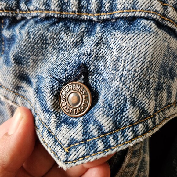 Vintage 70s Levi's 2 Pocket Type III Trucker Jacket Distressed Denim Small Aged - Picture 3 of 16